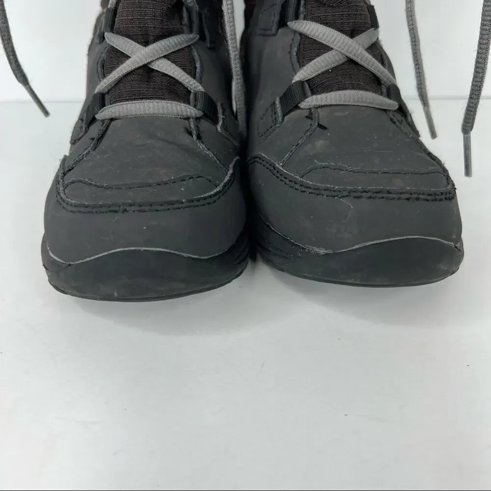 Columbia charcoal gray pink faux fur trim winter lace up ankle snow boots size 1